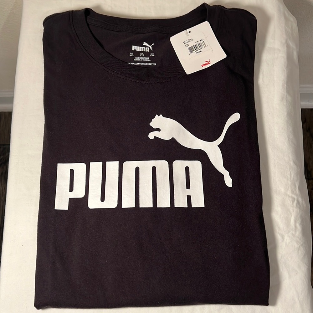 **SOLD** Puma short sleeve t-shirt Black and White